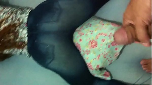 tocando uma punheta para minha ruiva gostosa na cama